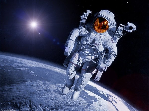 astronaut_in_space.